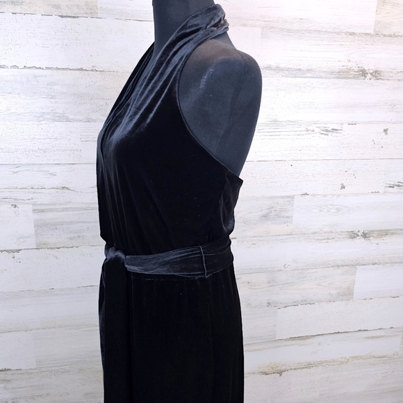 Banana Republic Womens Petite Velvet Halter Neck Jumpsuit 10P Black Party Chic - Picture 8 of 13